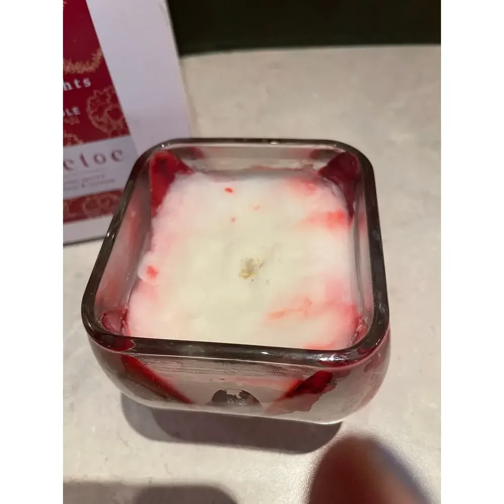 Northern Lights Mistletoe Artisan Candle red/white Cascade 8oz Glass jar